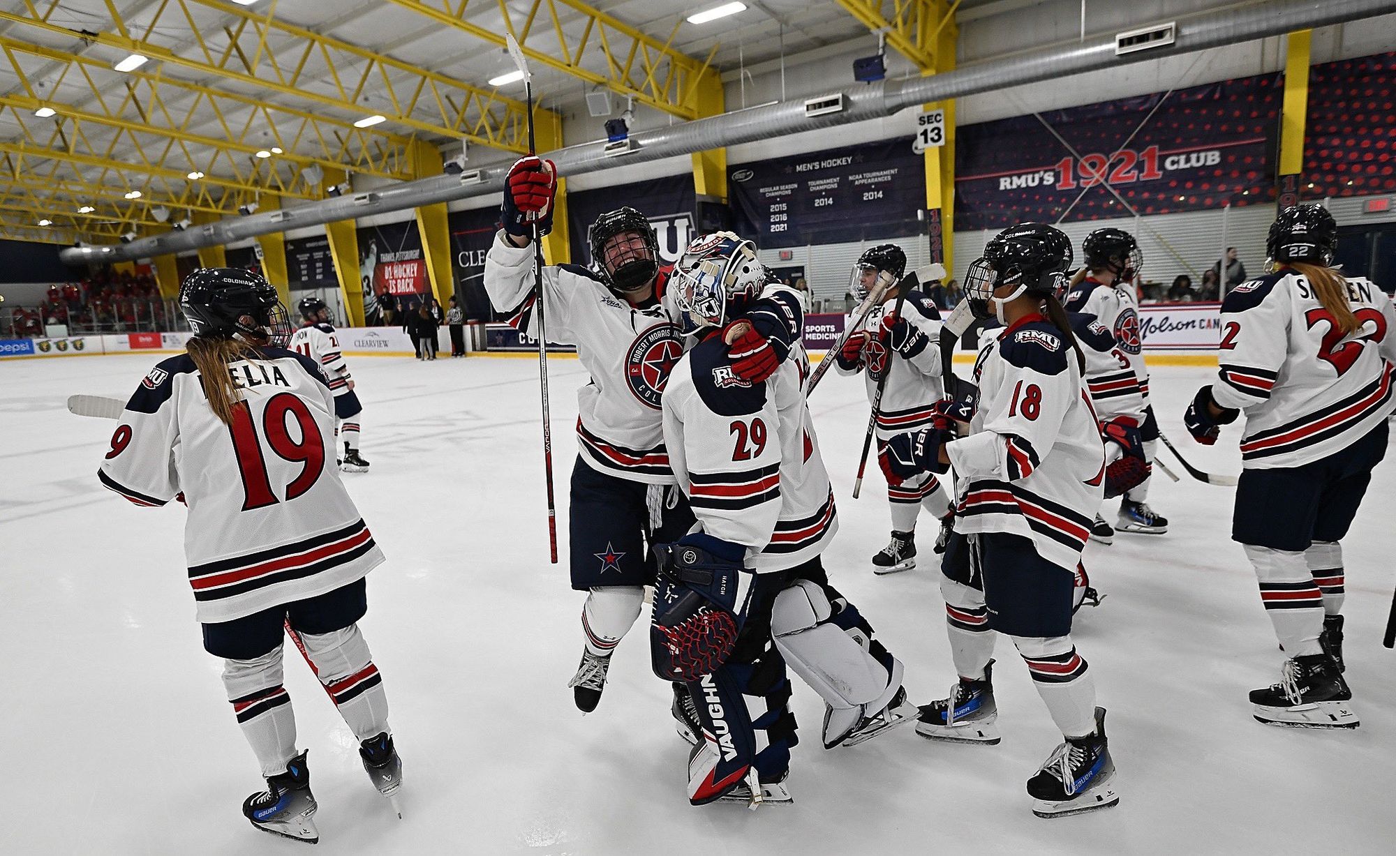 BU Men's Hockey on X: SEE YOU FRIDAY AT THE GARDEN!   / X