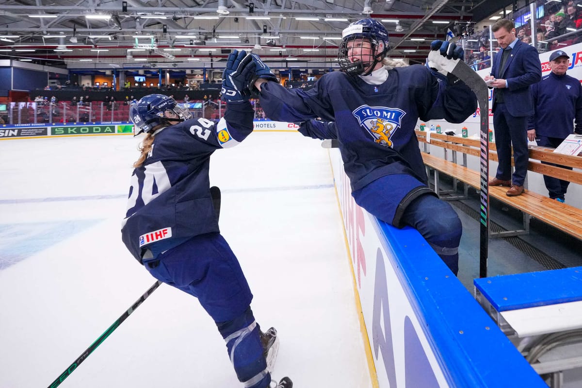 USA & Finland Prep for Final U18s Preliminary Game